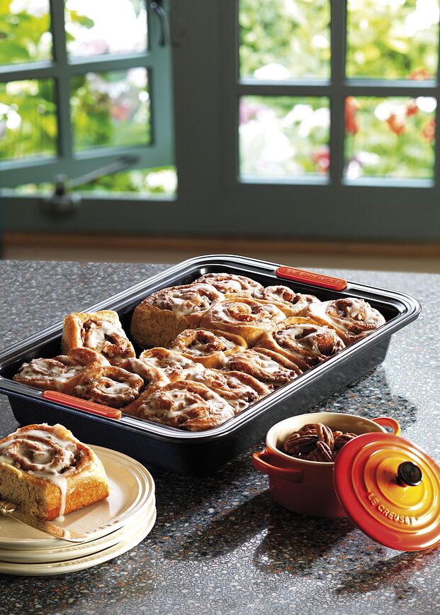 Le Creuset II Pekač uski neprijanjajući 30 cm