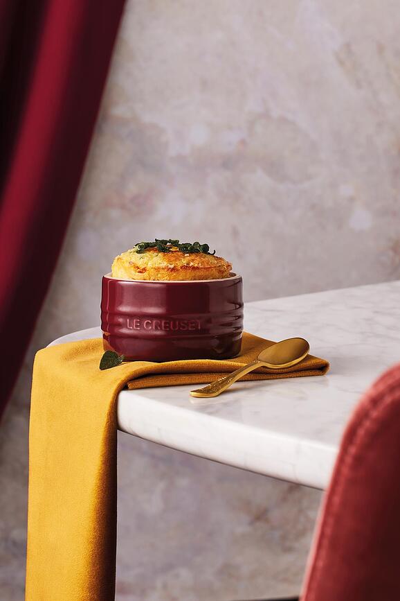 Le Creuset Kokilka okrogla, 9 cm, češnjeva