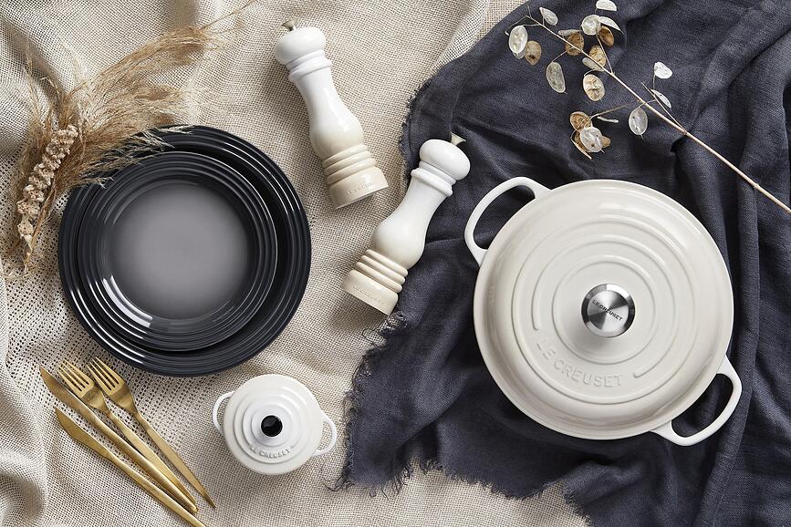 Le Creuset Mlinac za sol 21 cm bež