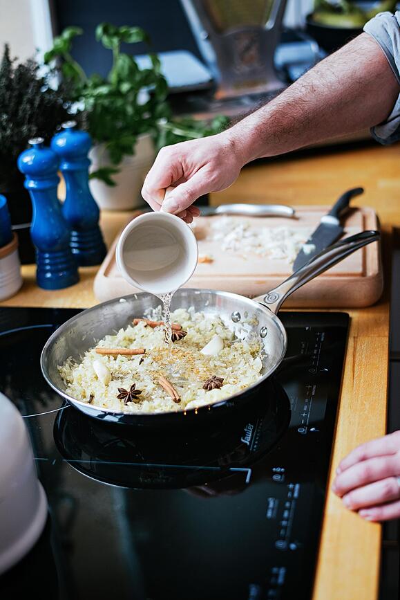 Le Creuset Mlinček za sol, 21 cm, bež