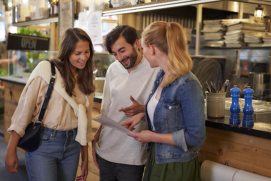 Le Creuset Mlinček za sol, 21 cm, bež