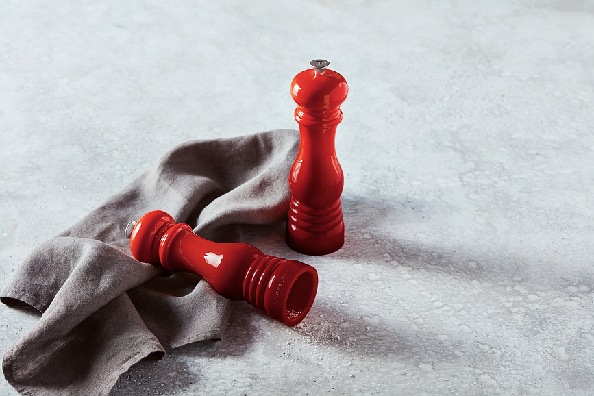 Le Creuset Mlinci za sol i papar 21 cm crni i bijeli 2 kom.