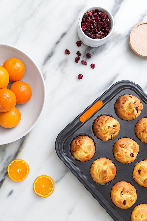 Le Creuset Pekač za minimuffine, za 12, z neprijemljivim premazom