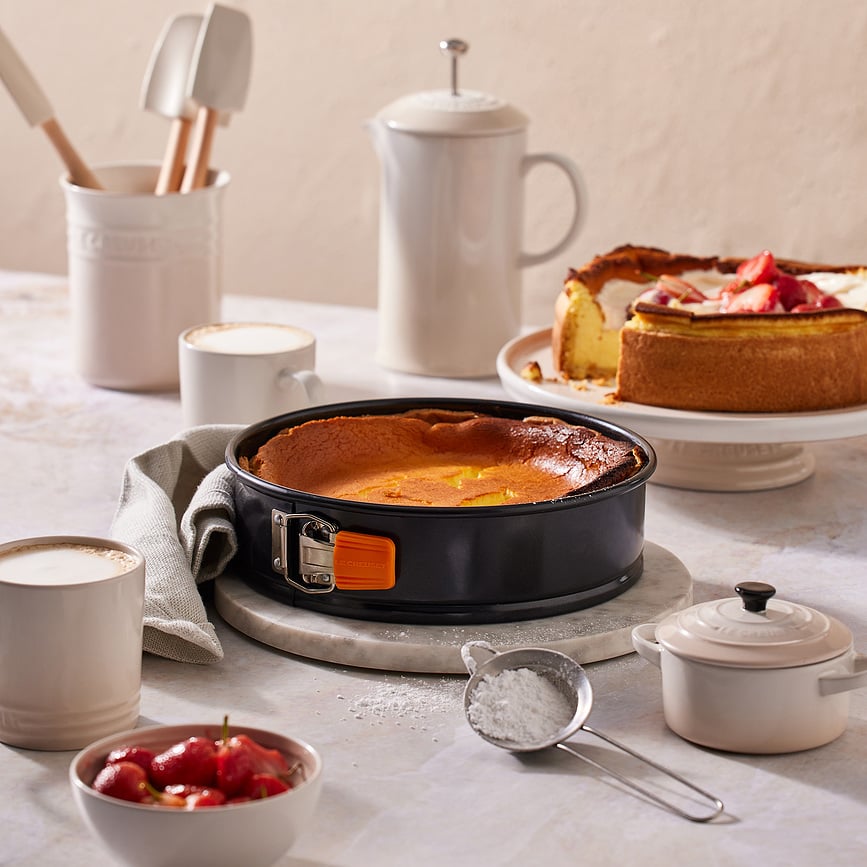 Le Creuset Φόρμα Κέικ αντικολλητική, 16 εκ