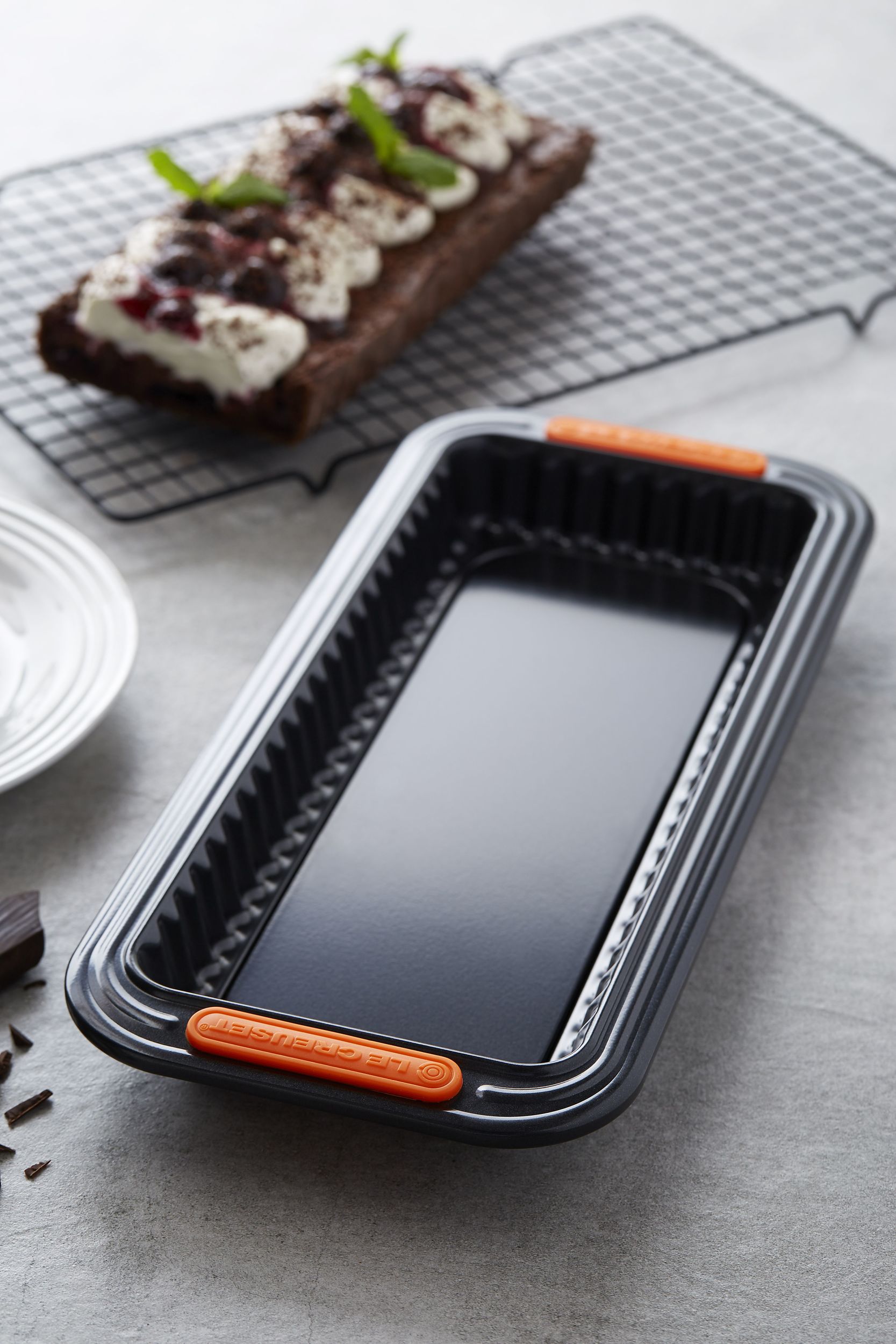 https://3fa-media.com/le-creuset/le-creuset-le-creuset-tart-form-rectangular-with-a-non-stick-coating__127540_e89d593-s2500x2500.jpg