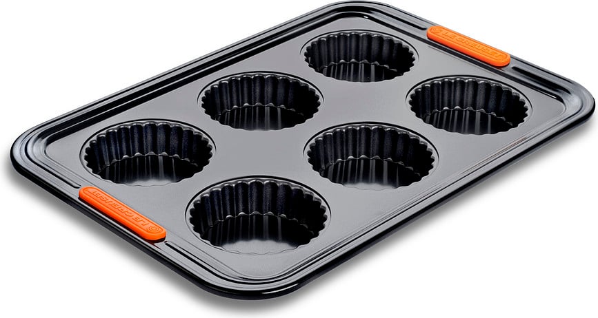 Le Creuset Vorm 6 tartletile mittenakkuva kattega