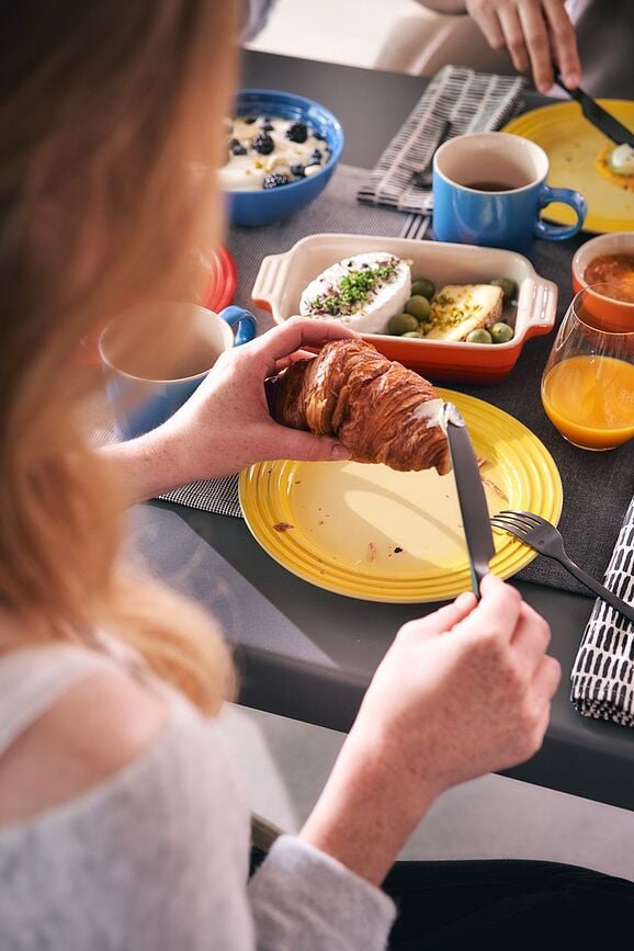 Le Creuset Krožnik za zajtrk, 22 cm, globoko moder