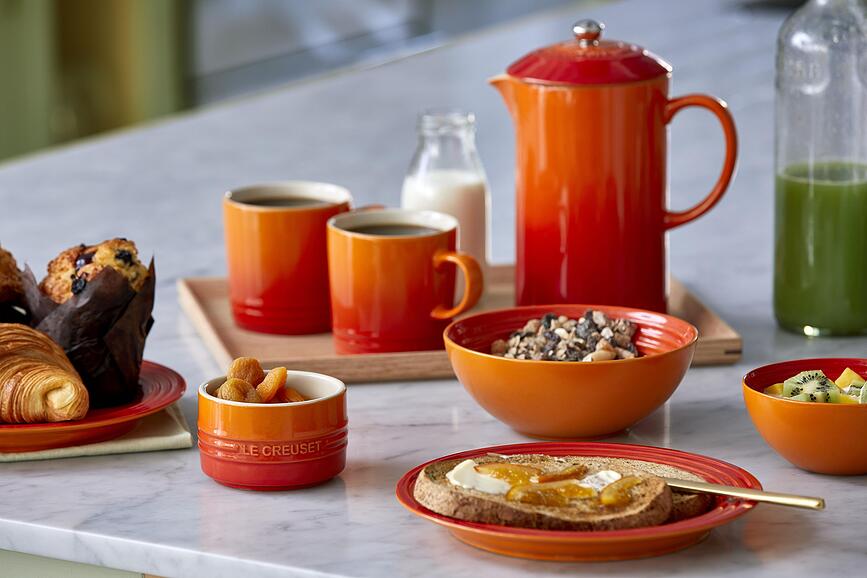 Le Creuset Krožnik za zajtrk, 22 cm, globoko moder