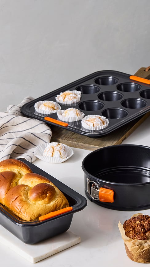 Moldes para Hornear con revestimiento antiadherente Le Creuset, negros, Set de 3 piezas