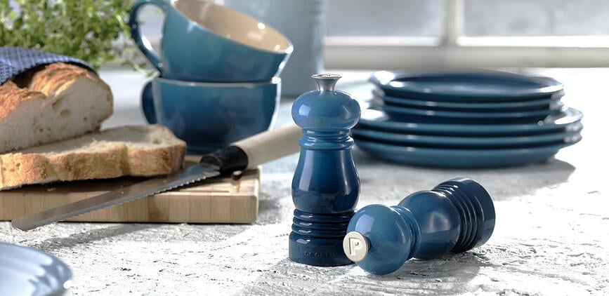 Molinillos para sal y pimienta Le Creuset, 11 cm, azul marino, 2 unidades