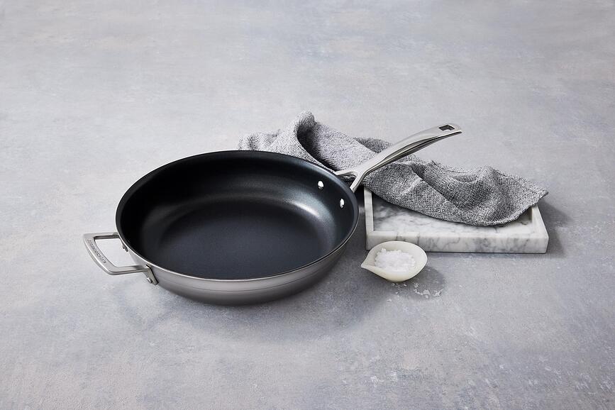 Poêle 3-plis, 28 cm, antiadhésive