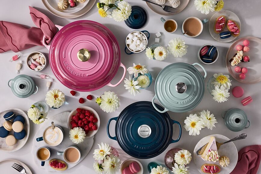 Cocotte ovalada Signature, 29 cm, blanca, con pomo plateado para la tapa