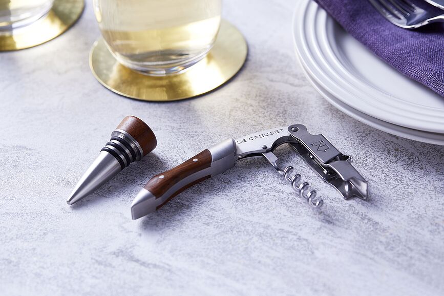 Sacacorchos de mango de madera Le Creuset WT-110, con cortacápsulas