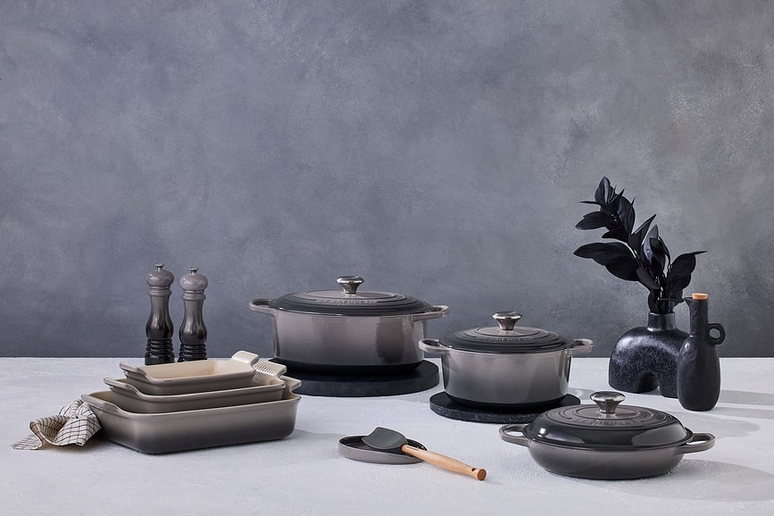 Signature Γάστρα οβάλ, 29 εκ., λευκή, με ασημένια λαβή για το καπάκι