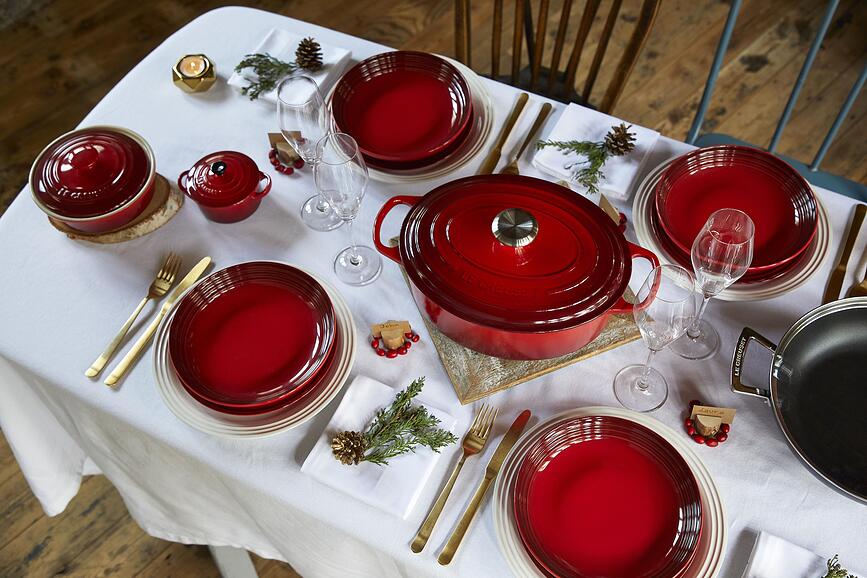 Signature Pekač, ovalen, 31 cm, burgundski