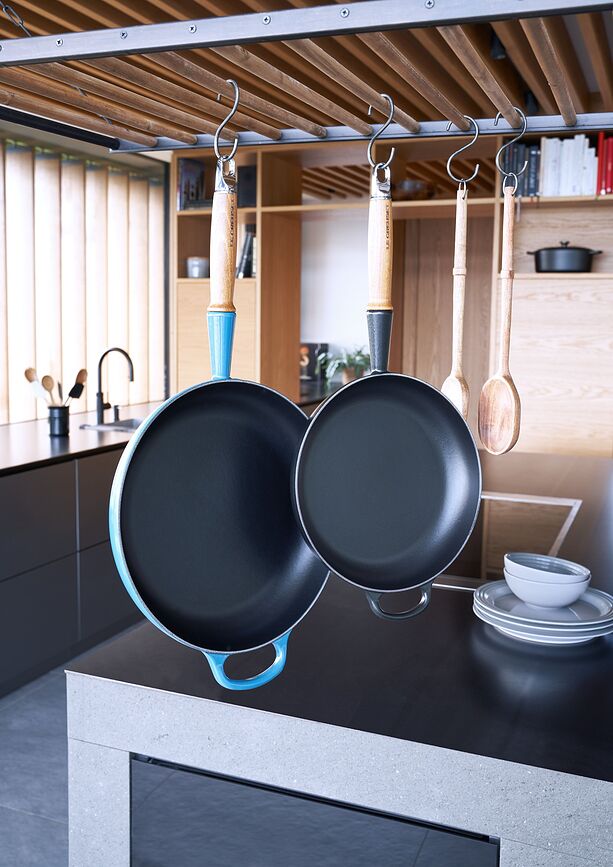 Signature Ponev, 26 cm, siva