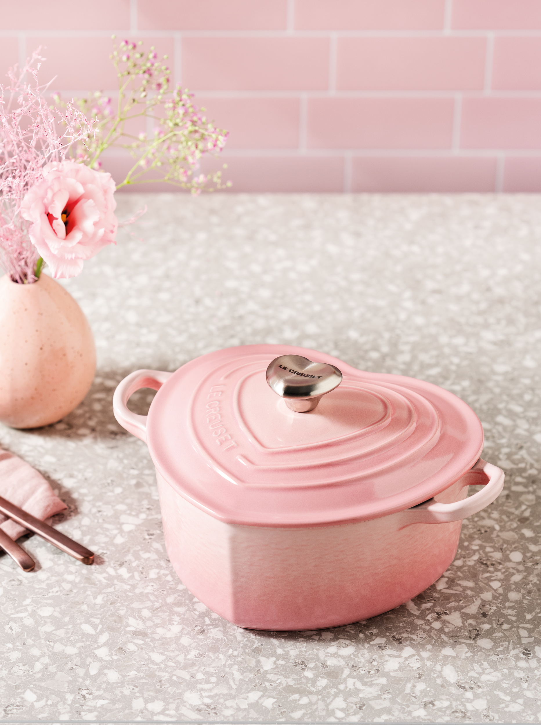 Le Creuset Set of 2 Handle Grips Shell Pink