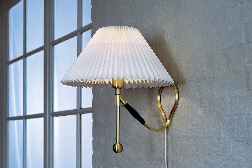 Lampa stołowa i ścienna Le Klint 306 41 cm z papierowym kloszem