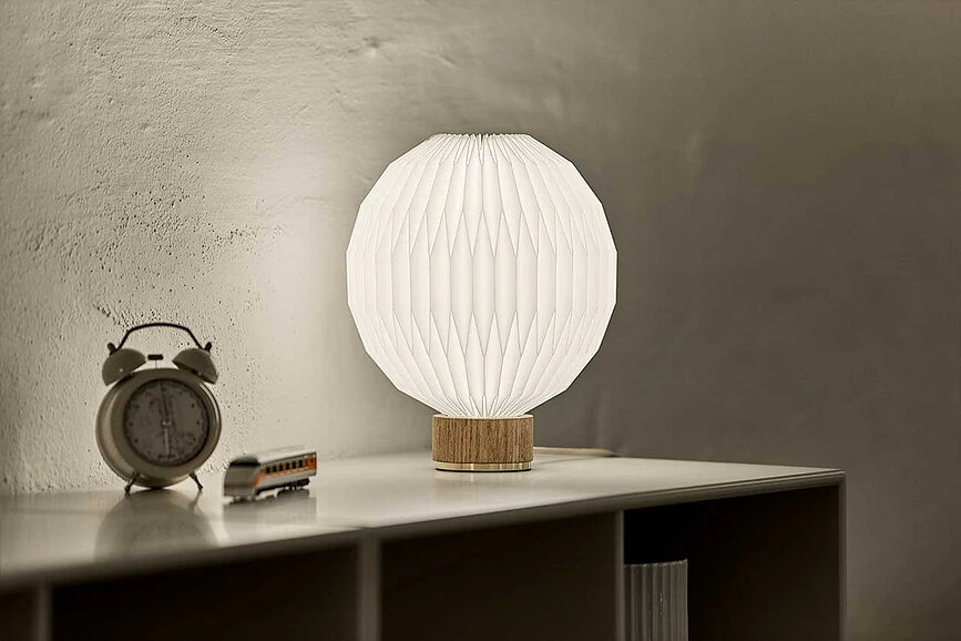 Lampa stołowa Le Klint 375 25 cm