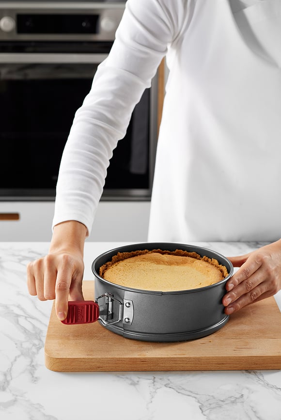 Lekue Kalup za torte transportni neprijanjajući 24 cm