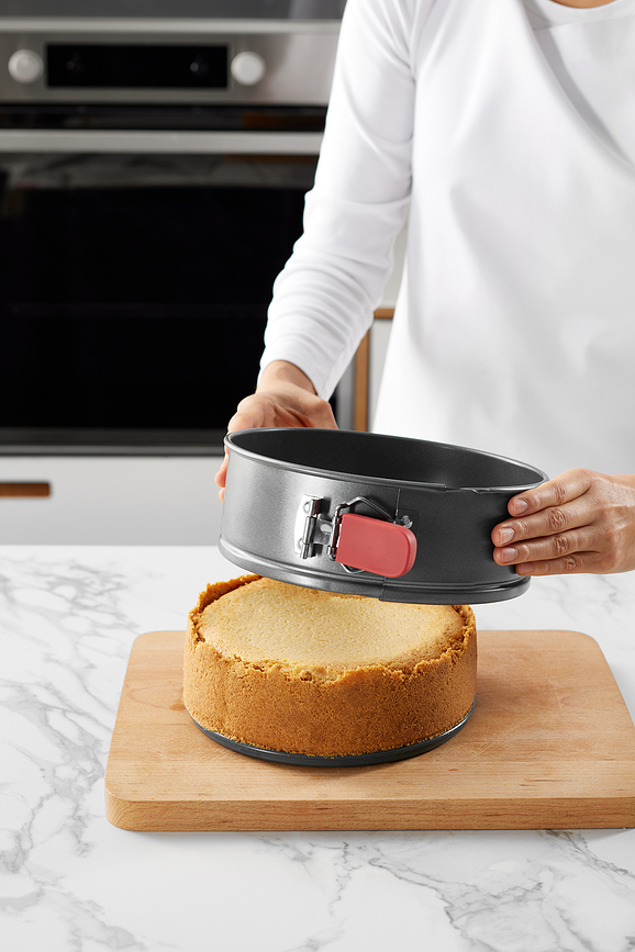 Lekue Kalup za torte transportni neprijanjajući 24 cm