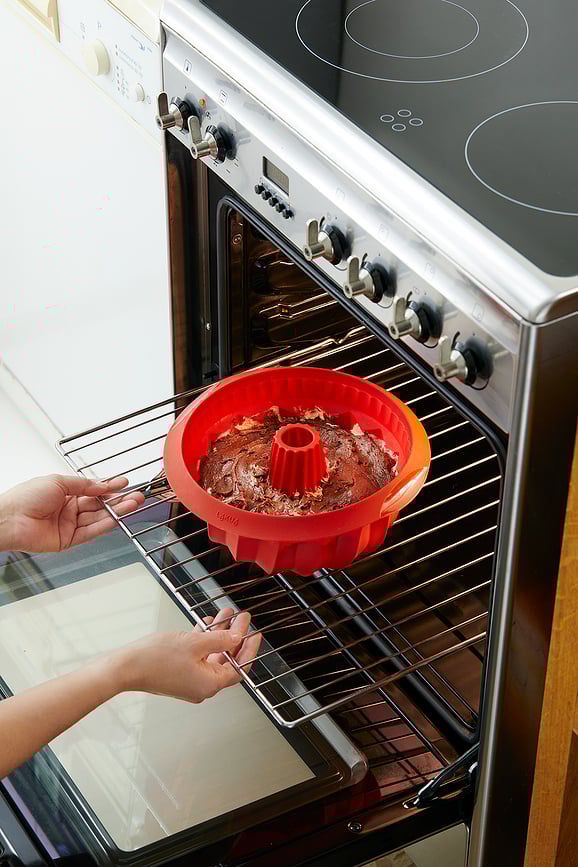 Lekue Moule à Kouglof 22 cm, rouge, en silicone