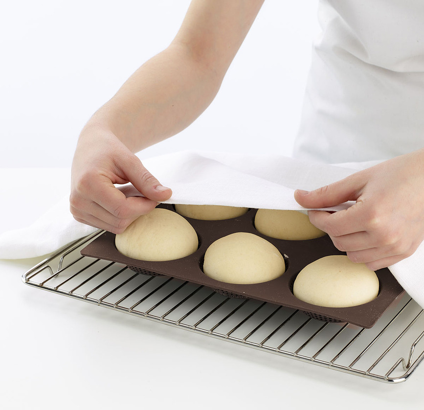 Molde para Panecillos perforado Lékué