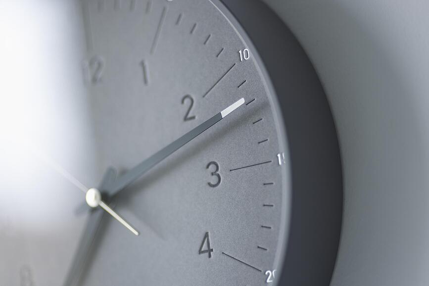 Reloj de pared Essent, gris