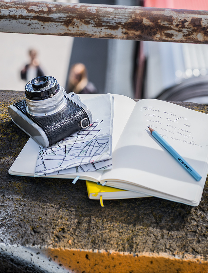 Cuaderno liso de tapa blanda Leuchtturm 1917, B6+, 123 páginas, 80 g/m², verde bosque