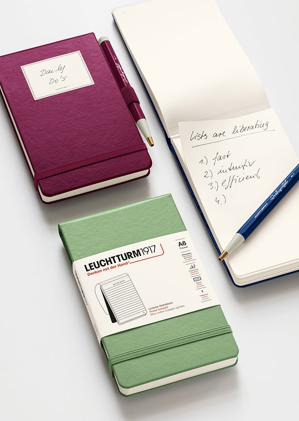 Leuchtturm 1917 Notes, A6, 184 strani, gladke, trde platnice, žajbljevo zelene, 80 g/m²