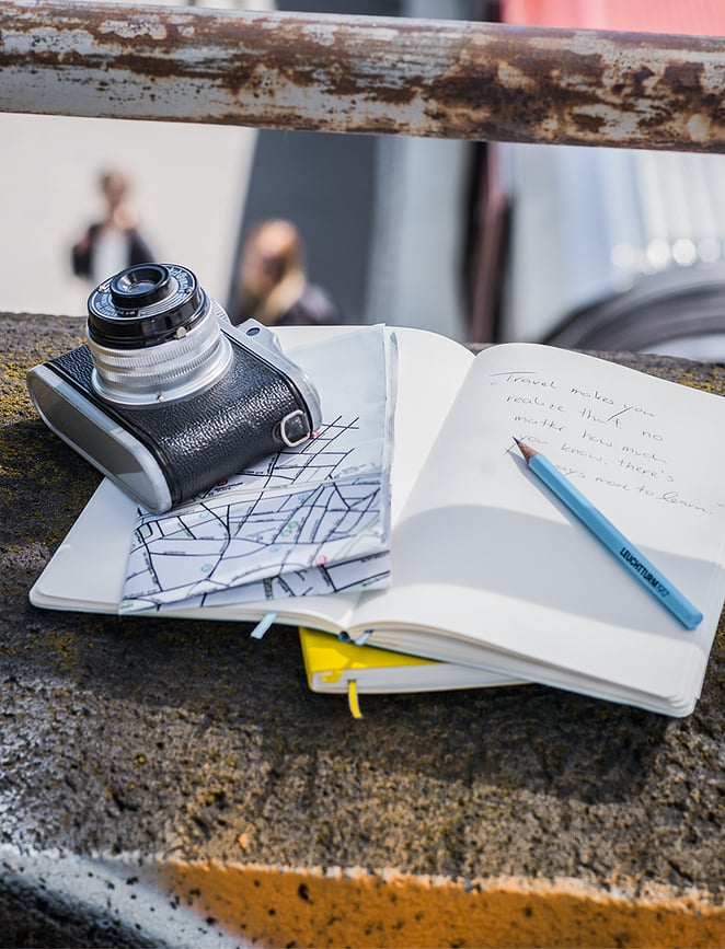 Leuchtturm 1917 Zvezek v karirastem vzorcu, B6+, 123 strani, črn, 80 g/m²