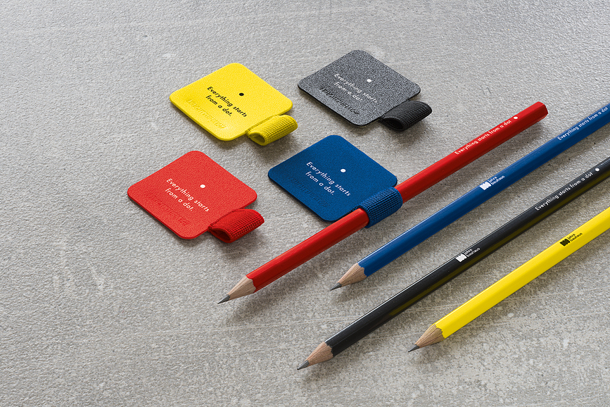 Sujetabolígrafos adhesivo Leuchtturm 1917 Bauhaus, negro