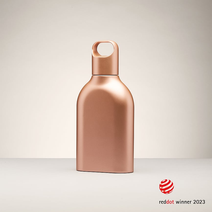 Botella con esterilizador UV Nomaday, rojo oscuro