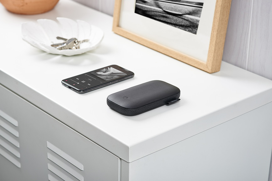 Cargador Inalámbrico con Altavoz de cuero Powersound, negro