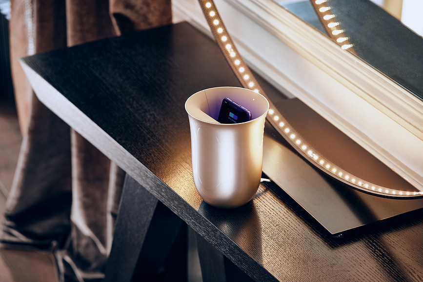 Cargador inalámbrico con esterilizador UV Oblio, azul marino