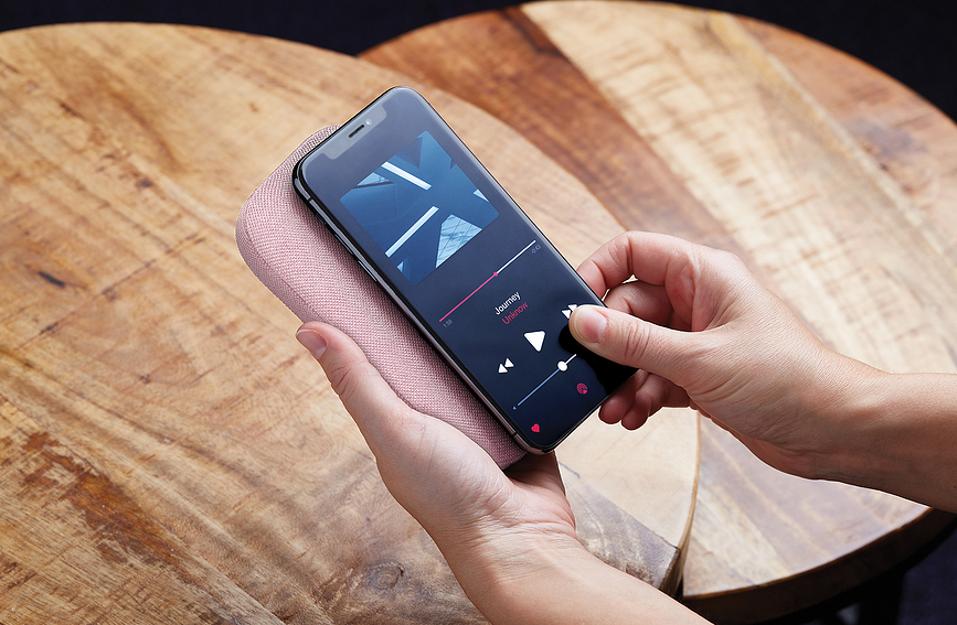 Cargador Inalámbrico con altavoz Powersound, azul marino