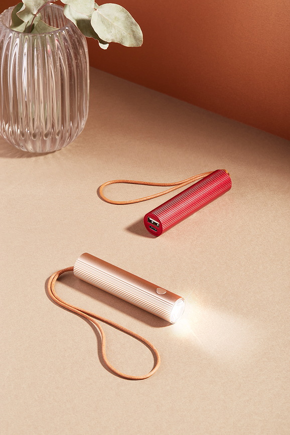 Fine Porte-clés avec lampe de poche, rouge