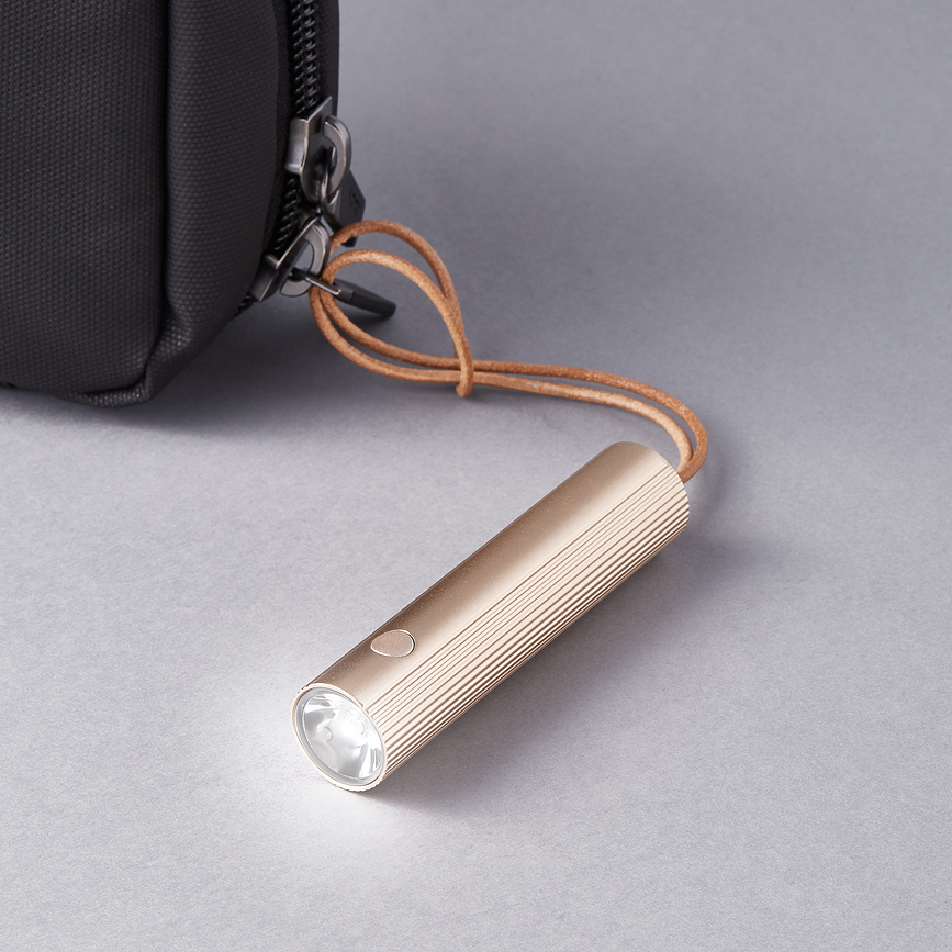 Fine Porte-clés avec lampe de poche, rouge