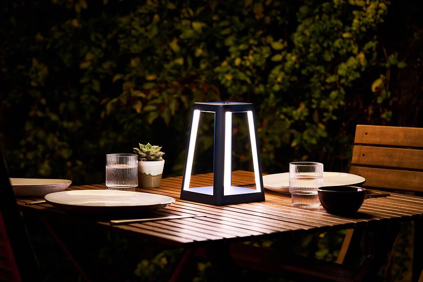 Lantern Brezžična svetilka, črna