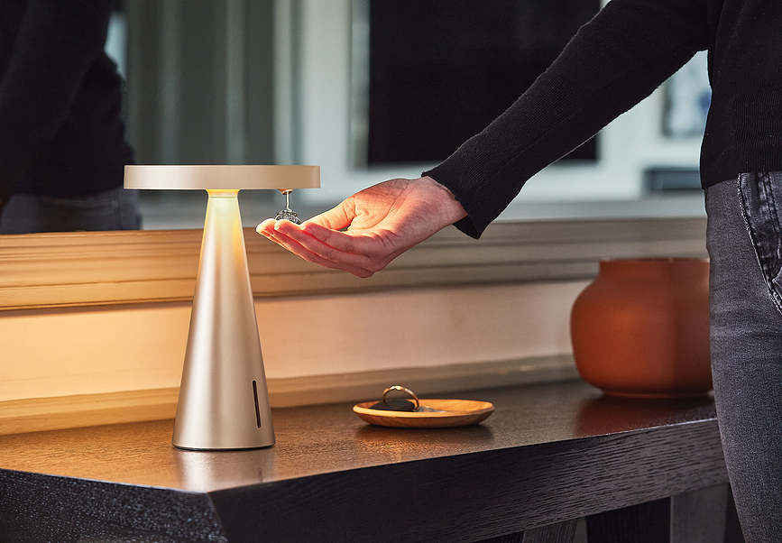 Mano Dozator za dezinfekcijski gel, zlat