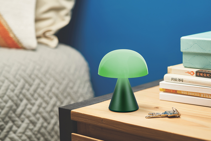 Mina M Lampa LED tamnozelena