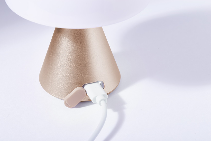 Mina M Lampa LED tamnozelena