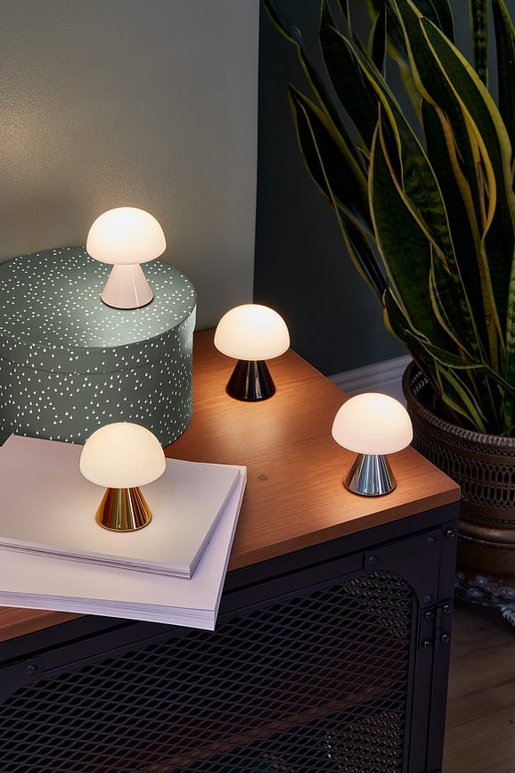 Mina Lampa LED mini sjajna crna plastična