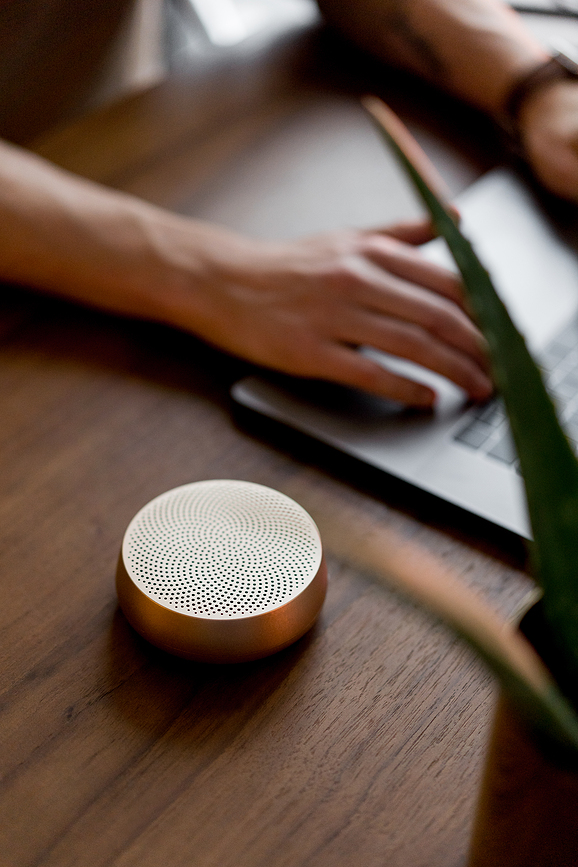 Mino L Enceinte, rouge, en aluminium
