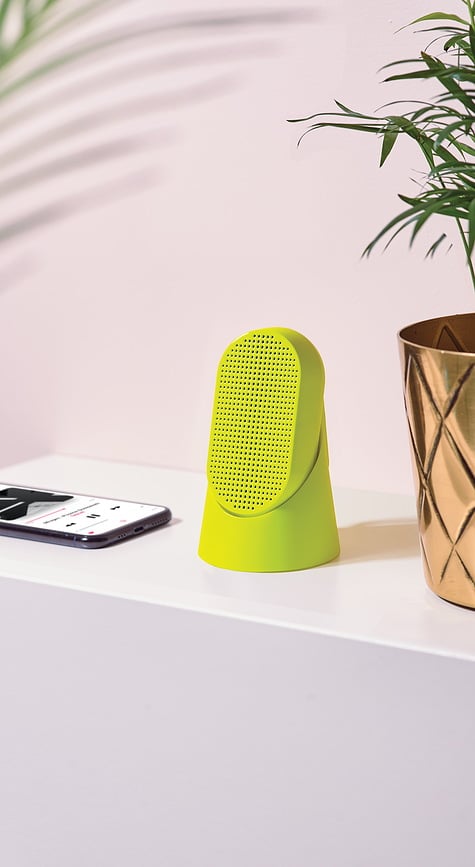 Mino T Zvučnik vodootporan s kukicom sa stalkom žuti