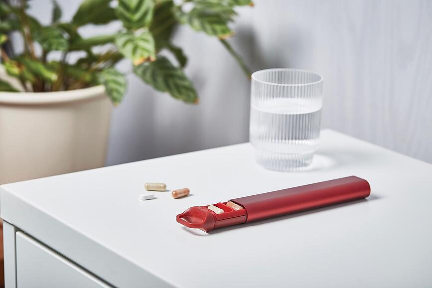 Pastillero Nomaday, dorado