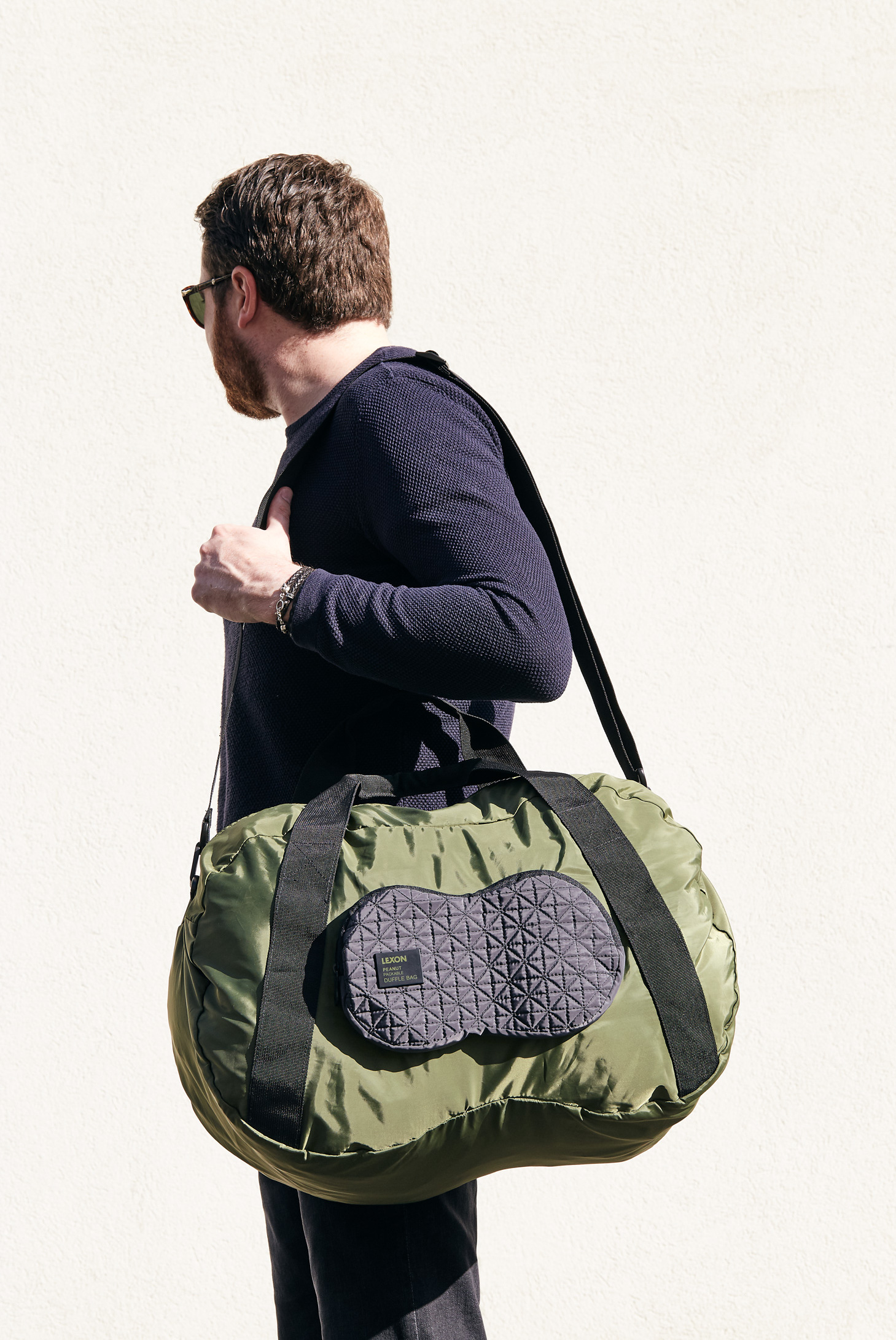 Peanut Duffle Bag large foldable Lexon LN1513A FormAdore