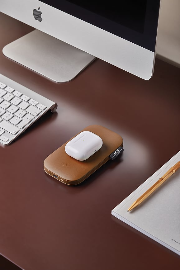 Softpower Punjač bežični crveni