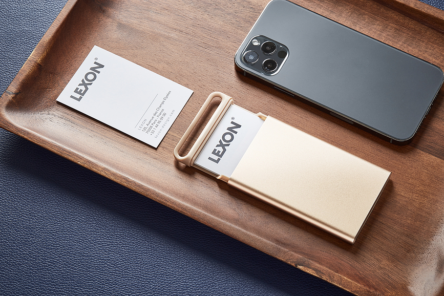 Tarjetero Nomaday, azul oscuro