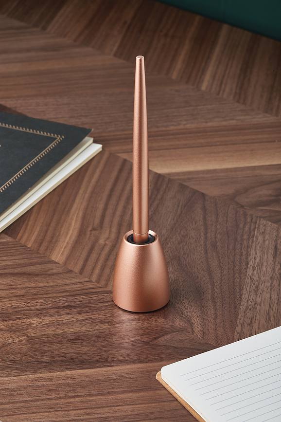 Various Stylo Roller avec socle, or rose